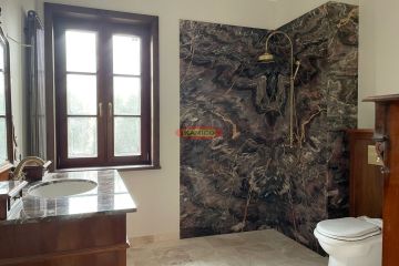 wall-Lila-Red-marble