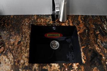 zlewpodwieszanynablaciezgranitu