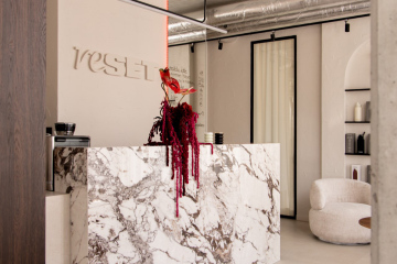 Marble-Capraia-recepcja