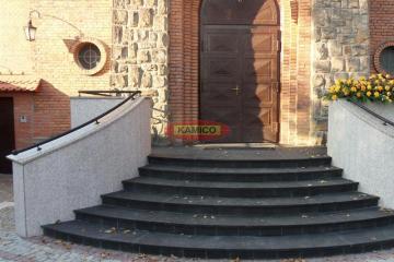 schody-zewnetrzne-z-granitu