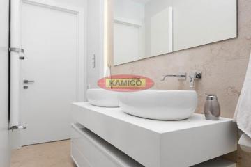 lazienkajuragelb