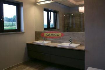 lazienkazmarmurubreccia