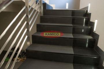 schodyzczarnegogranitu